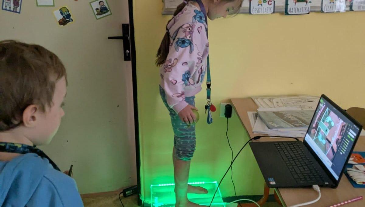 Přednáška a praktické cvičení na téma pohyb